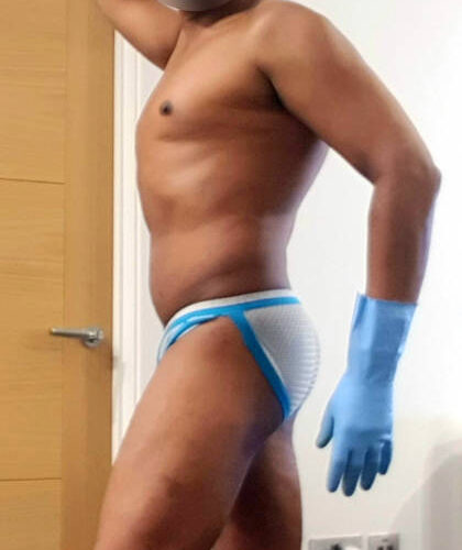 Naked Male Cleaner in London - Darin