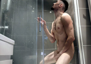 Naked Male Cleaner in London - Seb