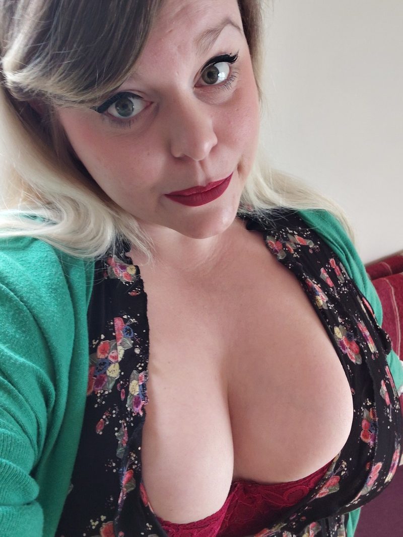 plus size nude cleaner london friendly professional